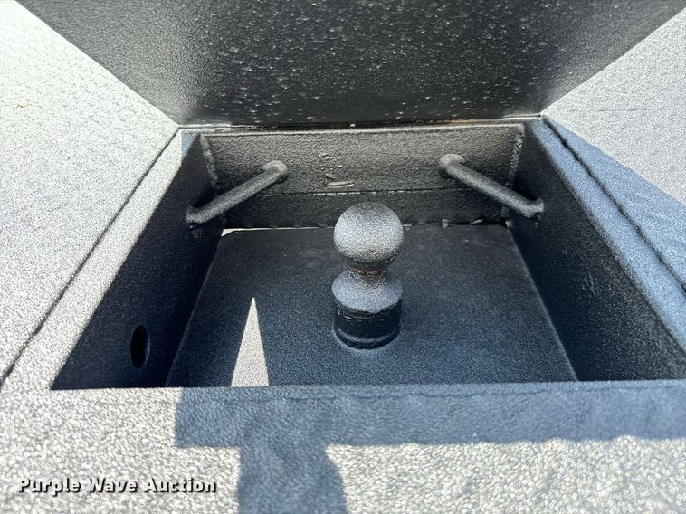 image for item DX1262 2008 Ford F550 Super Duty Lariat Crew Cab flatbed truck