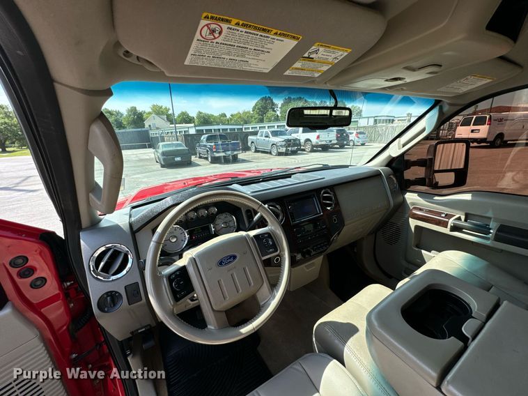 image for item DX1262 2008 Ford F550 Super Duty Lariat Crew Cab flatbed truck