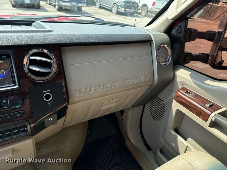 image for item DX1262 2008 Ford F550 Super Duty Lariat Crew Cab flatbed truck