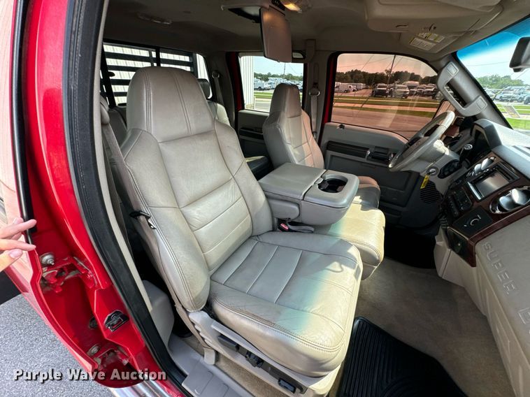 image for item DX1262 2008 Ford F550 Super Duty Lariat Crew Cab flatbed truck