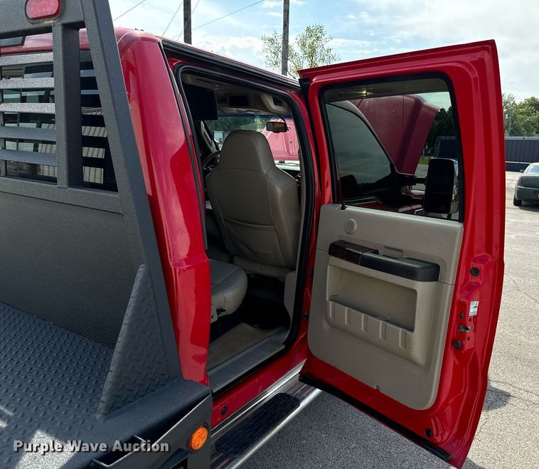 image for item DX1262 2008 Ford F550 Super Duty Lariat Crew Cab flatbed truck