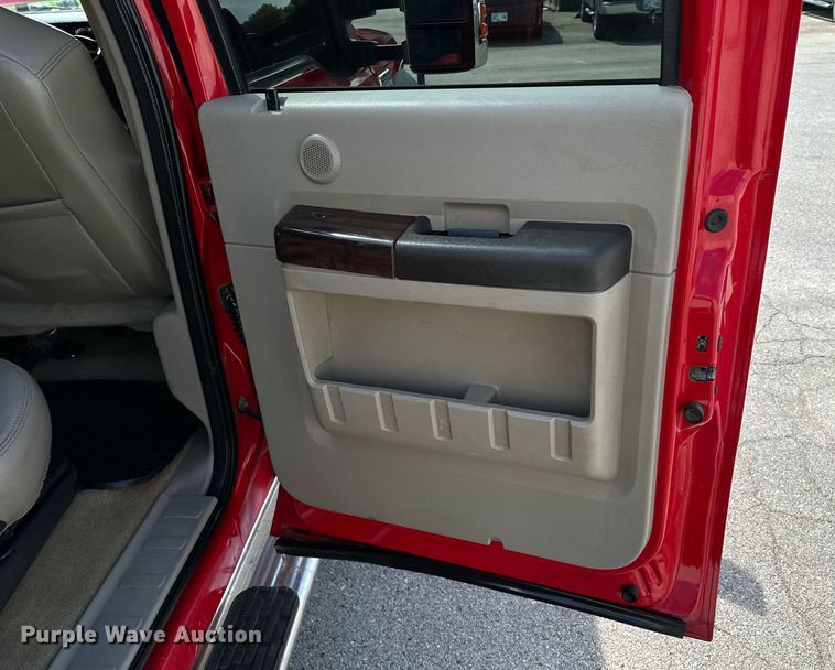 image for item DX1262 2008 Ford F550 Super Duty Lariat Crew Cab flatbed truck