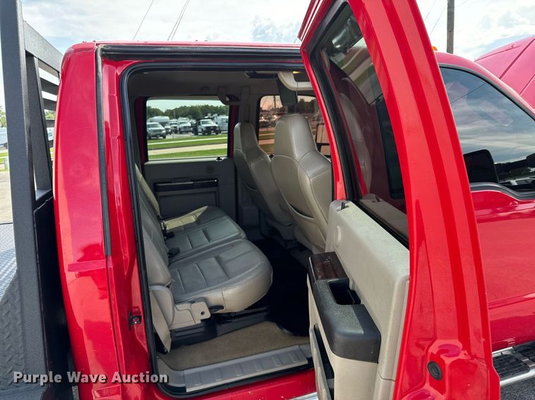 image for item DX1262 2008 Ford F550 Super Duty Lariat Crew Cab flatbed truck