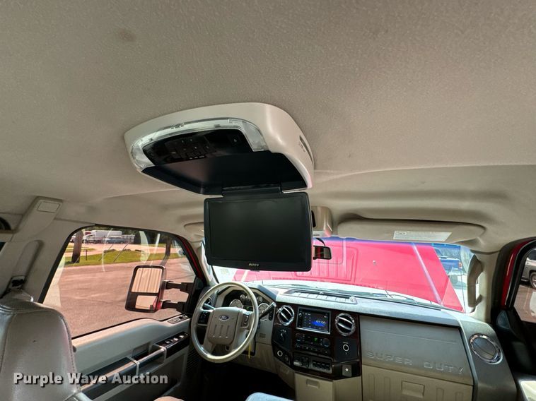 image for item DX1262 2008 Ford F550 Super Duty Lariat Crew Cab flatbed truck