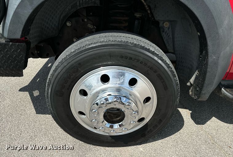 image for item DX1262 2008 Ford F550 Super Duty Lariat Crew Cab flatbed truck