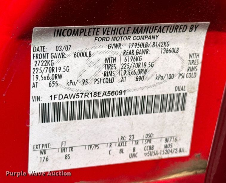 image for item DX1262 2008 Ford F550 Super Duty Lariat Crew Cab flatbed truck