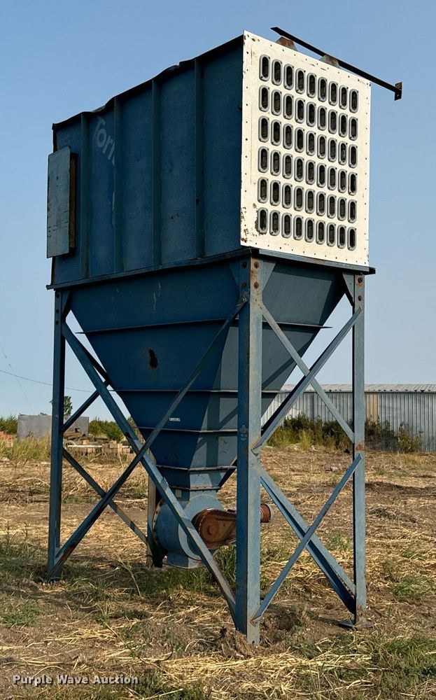 image for item DX1268 Torit hopper