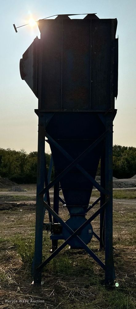 image for item DX1268 Torit hopper