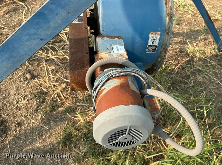 image for item DX1268 Torit hopper