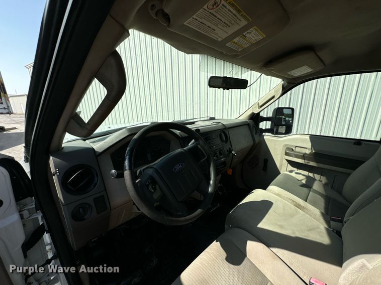 image for item DX1298 2008 Ford F550 Super Duty XL utility / service truck
