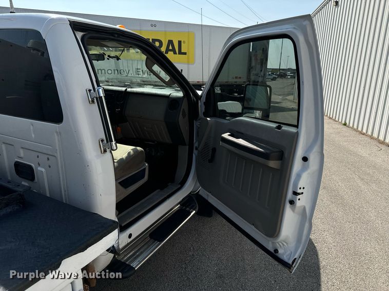 image for item DX1298 2008 Ford F550 Super Duty XL utility / service truck