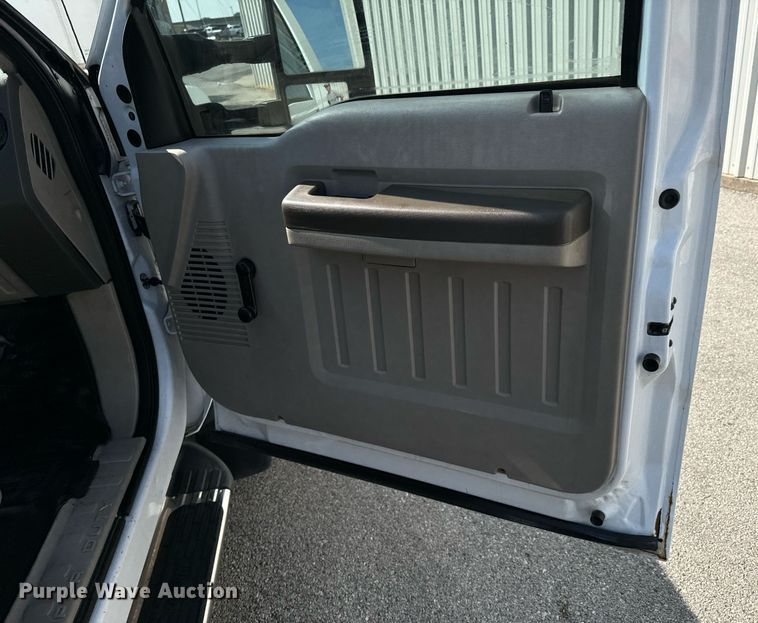 image for item DX1298 2008 Ford F550 Super Duty XL utility / service truck