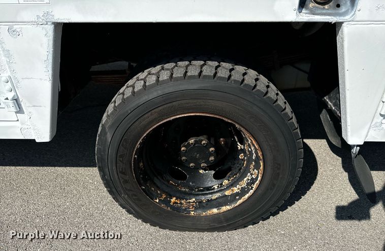 image for item DX1298 2008 Ford F550 Super Duty XL utility / service truck