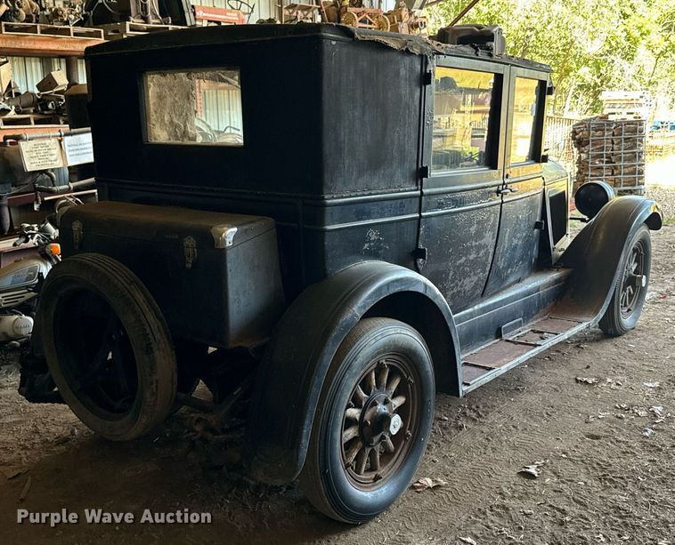 image for item DX1313 1928 Willy's Knight sedan