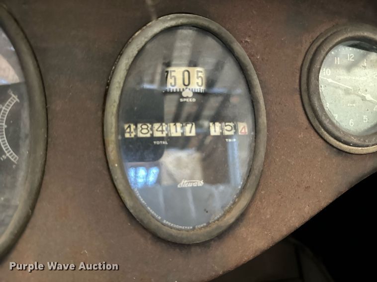 image for item DX1313 1928 Willy's Knight sedan