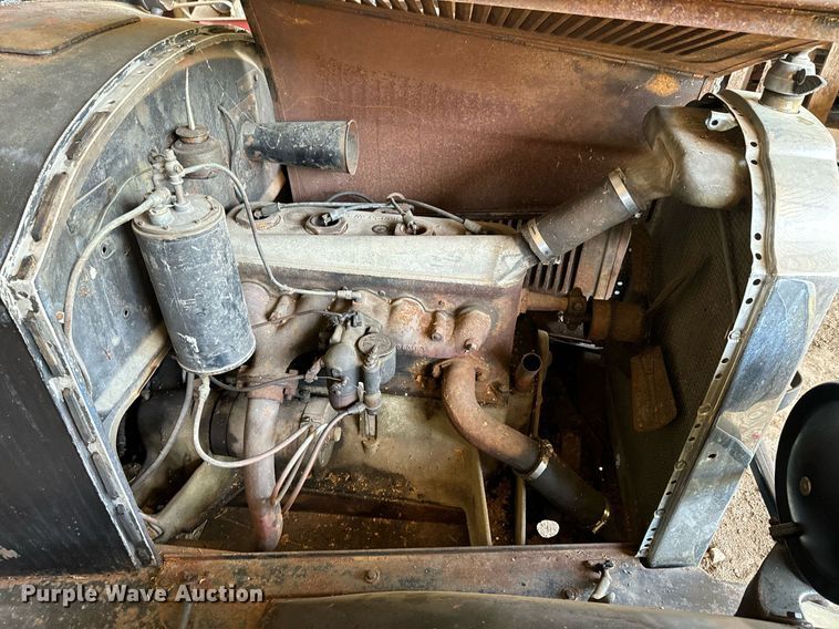 image for item DX1313 1928 Willy's Knight sedan