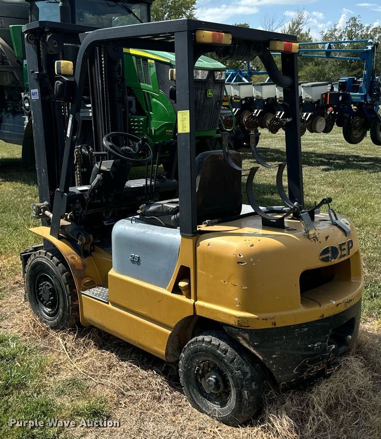 image for item DX1325 Nissan CPQD25HW11A forklift