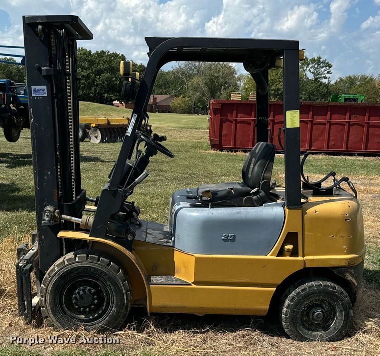 image for item DX1325 Nissan CPQD25HW11A forklift