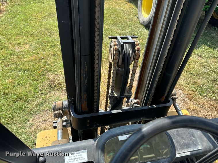 image for item DX1325 Nissan CPQD25HW11A forklift