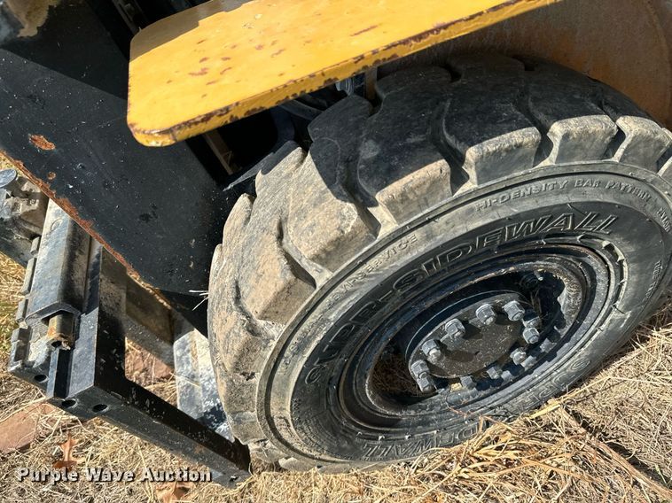 image for item DX1325 Nissan CPQD25HW11A forklift