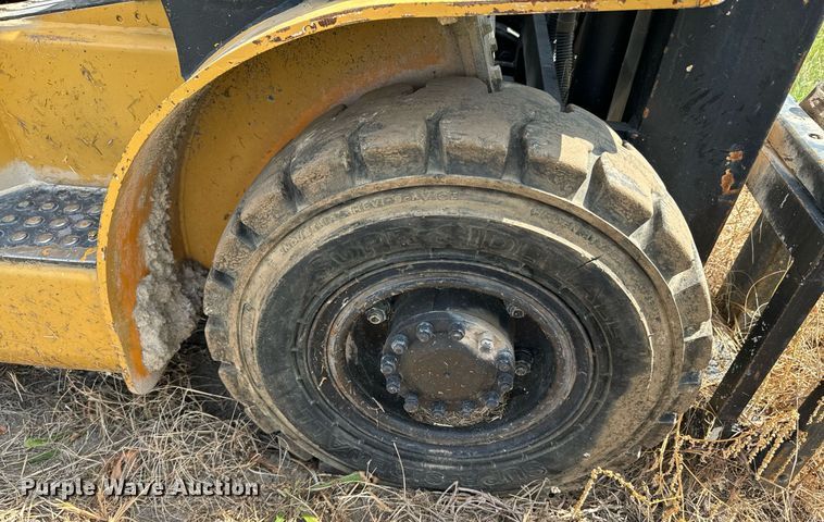 image for item DX1325 Nissan CPQD25HW11A forklift