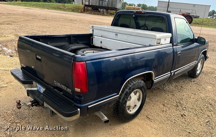 image for item EE7512 1998 Chevrolet  C1500 pickup truck