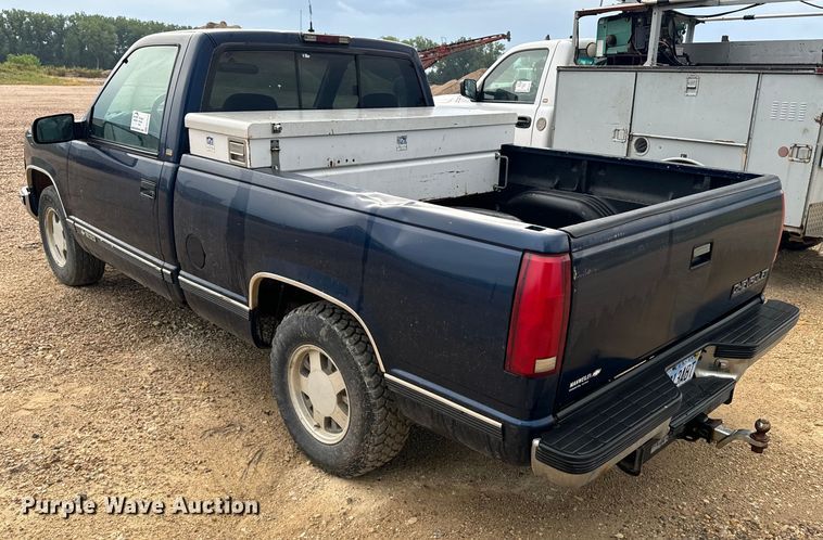 image for item EE7512 1998 Chevrolet  C1500 pickup truck