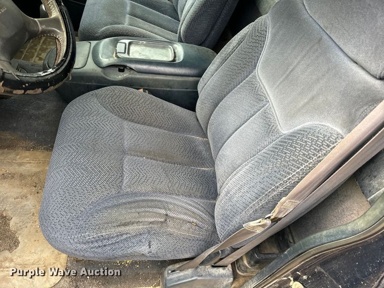 image for item EE7512 1998 Chevrolet  C1500 pickup truck