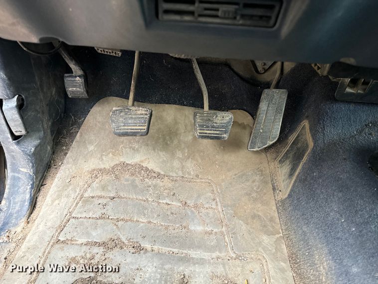 image for item EE7512 1998 Chevrolet  C1500 pickup truck