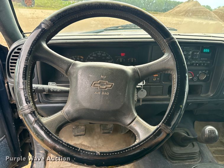 image for item EE7512 1998 Chevrolet  C1500 pickup truck