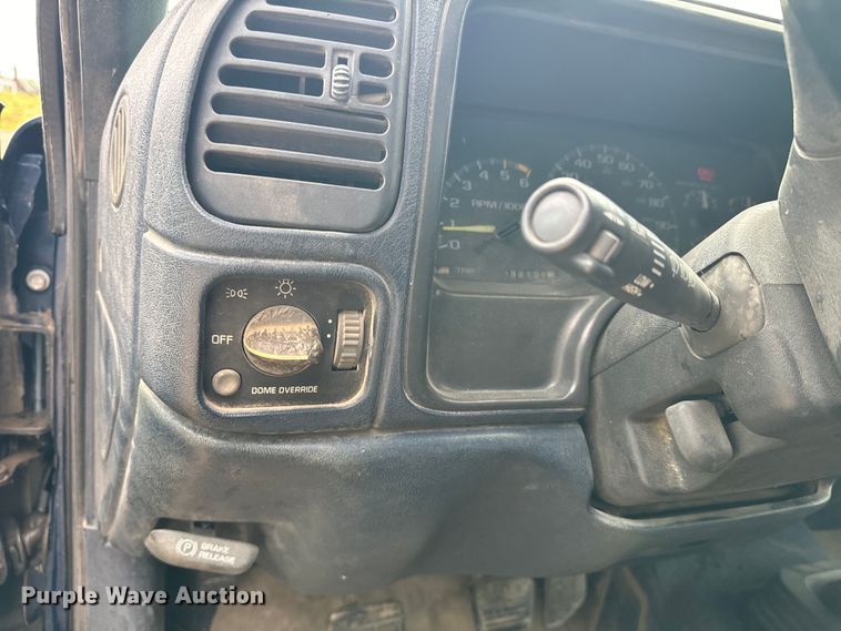 image for item EE7512 1998 Chevrolet  C1500 pickup truck