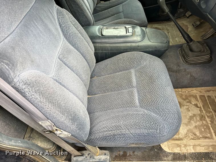 image for item EE7512 1998 Chevrolet  C1500 pickup truck