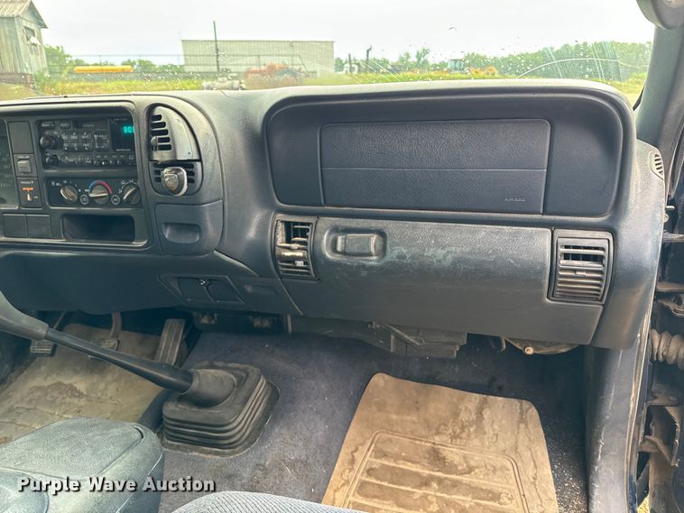 image for item EE7512 1998 Chevrolet  C1500 pickup truck