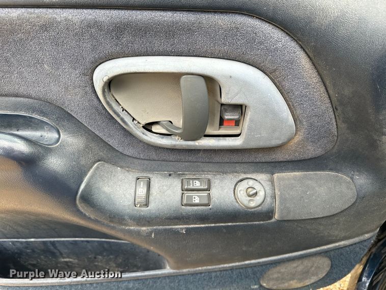 image for item EE7512 1998 Chevrolet  C1500 pickup truck