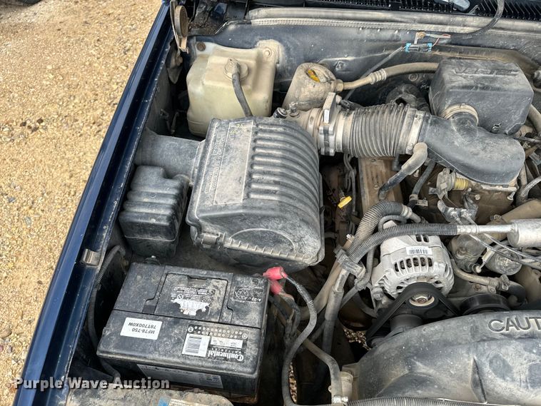 image for item EE7512 1998 Chevrolet  C1500 pickup truck