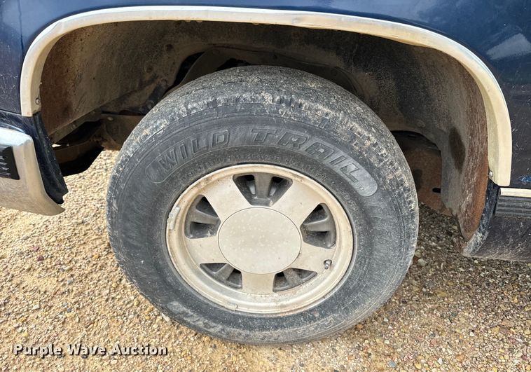 image for item EE7512 1998 Chevrolet  C1500 pickup truck