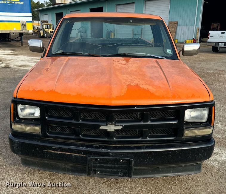 image for item EE7577 1992 Chevrolet  C1500 pickup truck