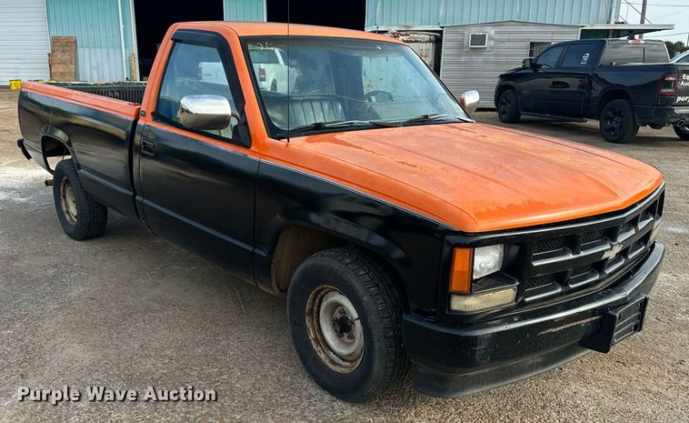 image for item EE7577 1992 Chevrolet  C1500 pickup truck