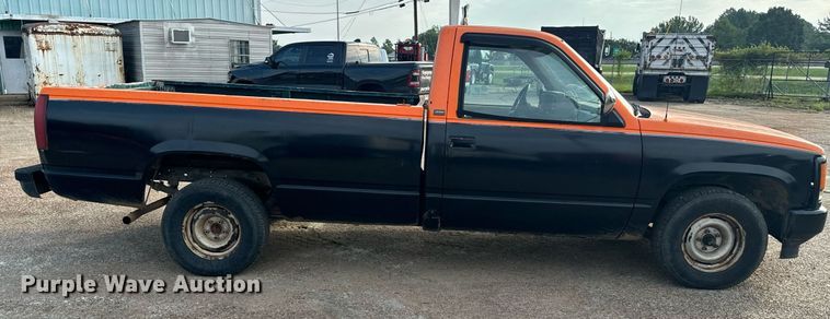 image for item EE7577 1992 Chevrolet  C1500 pickup truck