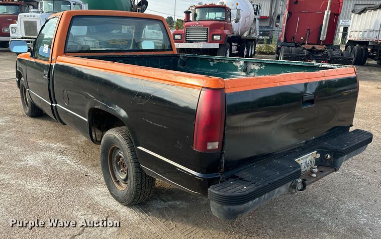 image for item EE7577 1992 Chevrolet  C1500 pickup truck