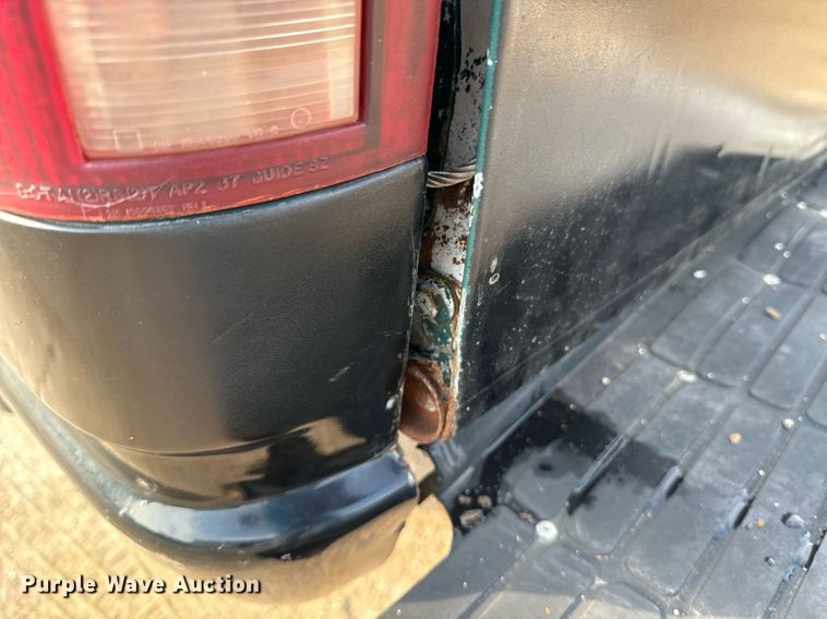 image for item EE7577 1992 Chevrolet  C1500 pickup truck