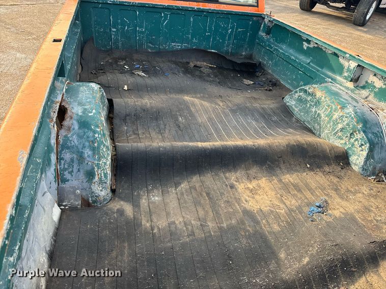 image for item EE7577 1992 Chevrolet  C1500 pickup truck