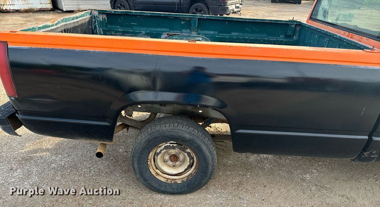 image for item EE7577 1992 Chevrolet  C1500 pickup truck