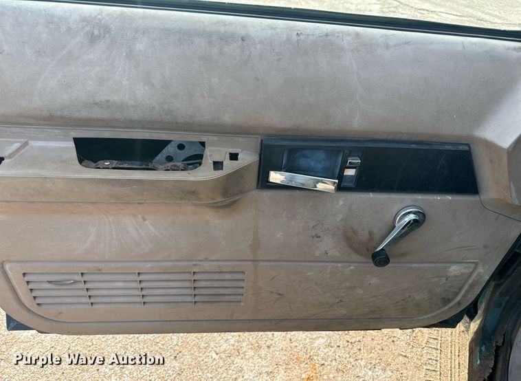 image for item EE7577 1992 Chevrolet  C1500 pickup truck