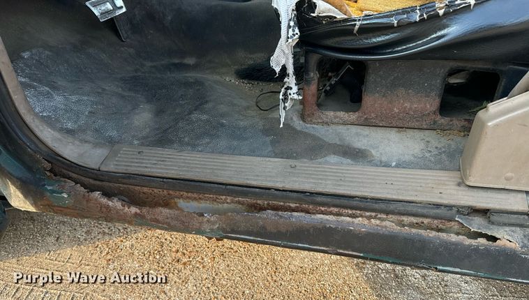 image for item EE7577 1992 Chevrolet  C1500 pickup truck