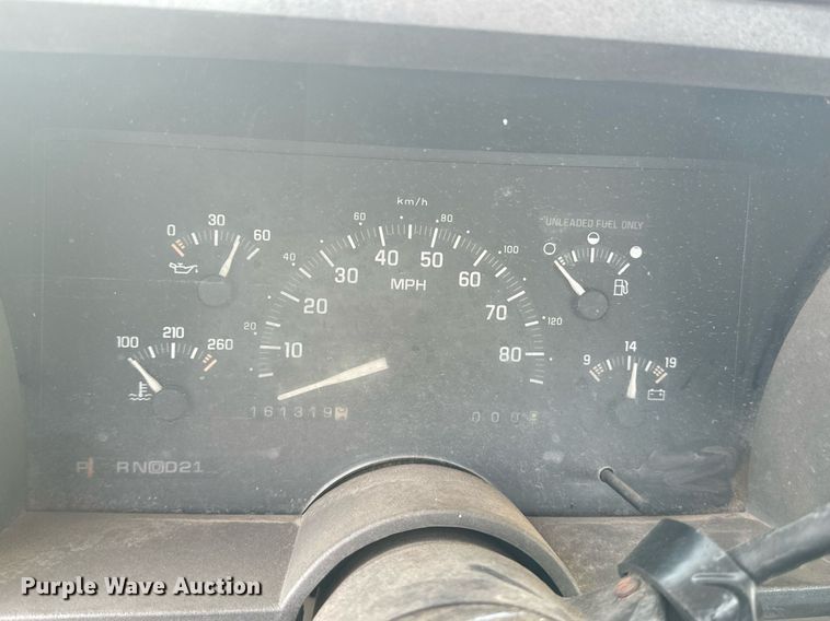 image for item EE7577 1992 Chevrolet  C1500 pickup truck