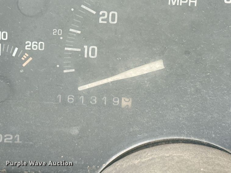 image for item EE7577 1992 Chevrolet  C1500 pickup truck