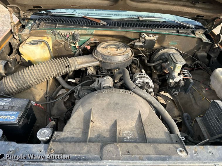 image for item EE7577 1992 Chevrolet  C1500 pickup truck