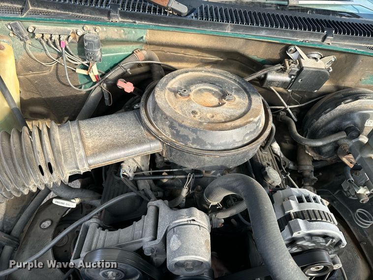 image for item EE7577 1992 Chevrolet  C1500 pickup truck