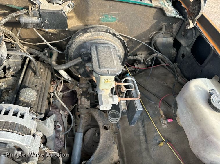 image for item EE7577 1992 Chevrolet  C1500 pickup truck